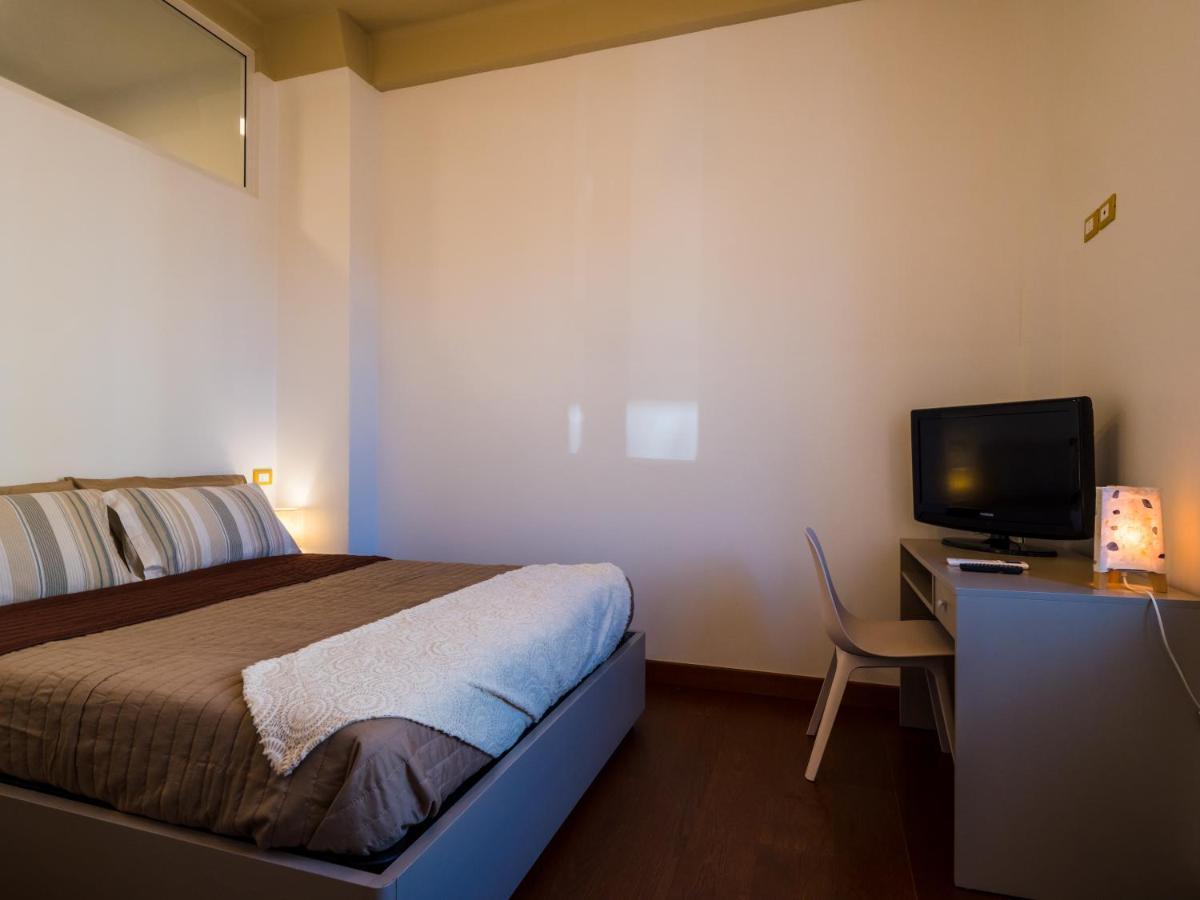 B&B Villa Tozza 西尼加利亚 外观 照片