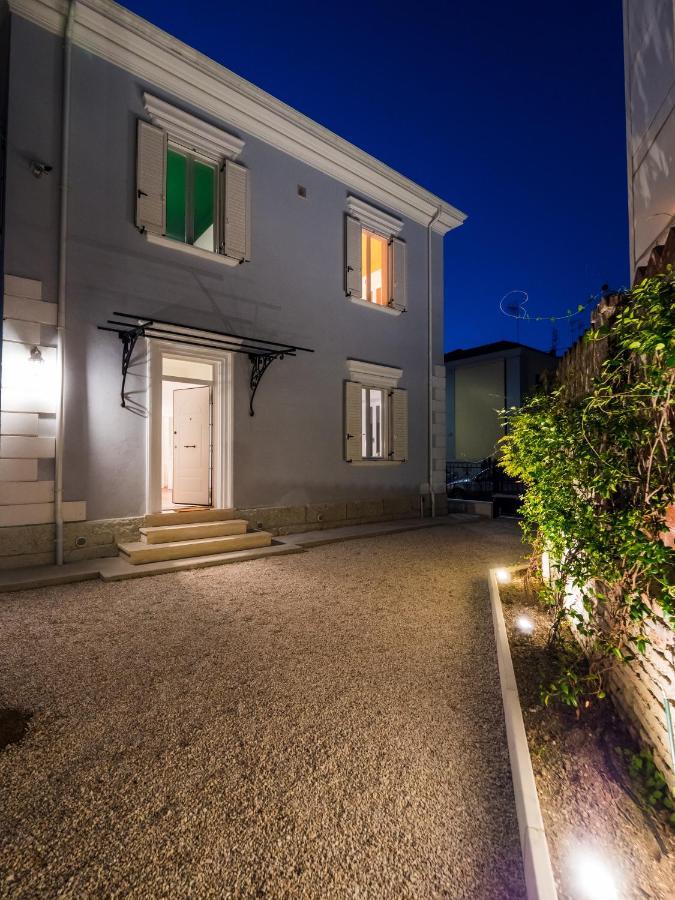 B&B Villa Tozza 西尼加利亚 外观 照片