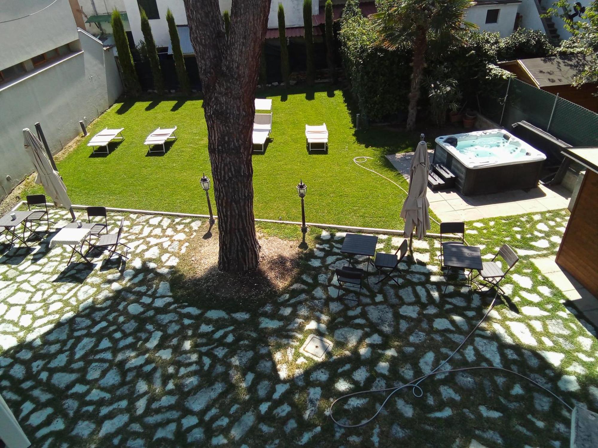 B&B Villa Tozza 西尼加利亚 外观 照片